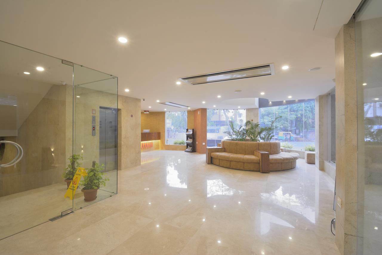 Urbane The Hotel Ahmedabad Exterior photo
