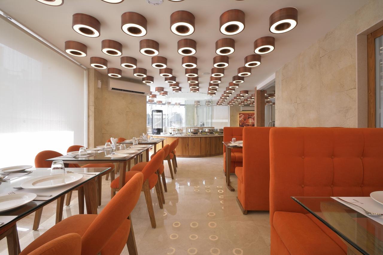 Urbane The Hotel Ahmedabad Exterior photo